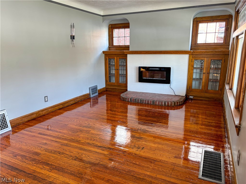 Lorain Villas - Residential