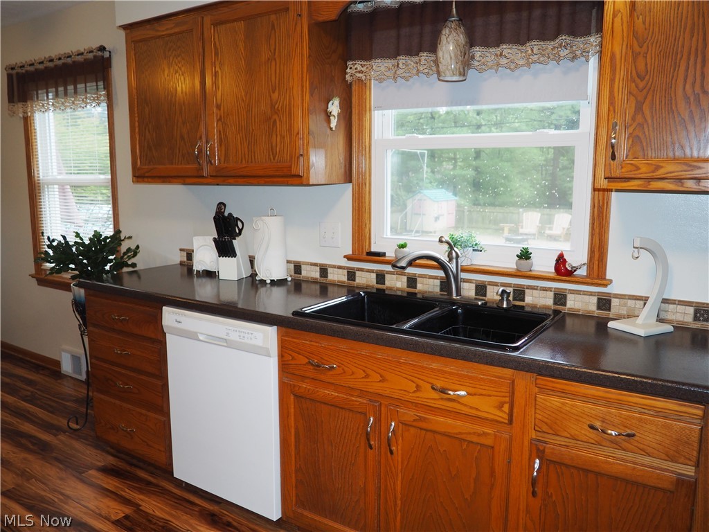 Lions Pk - Residential