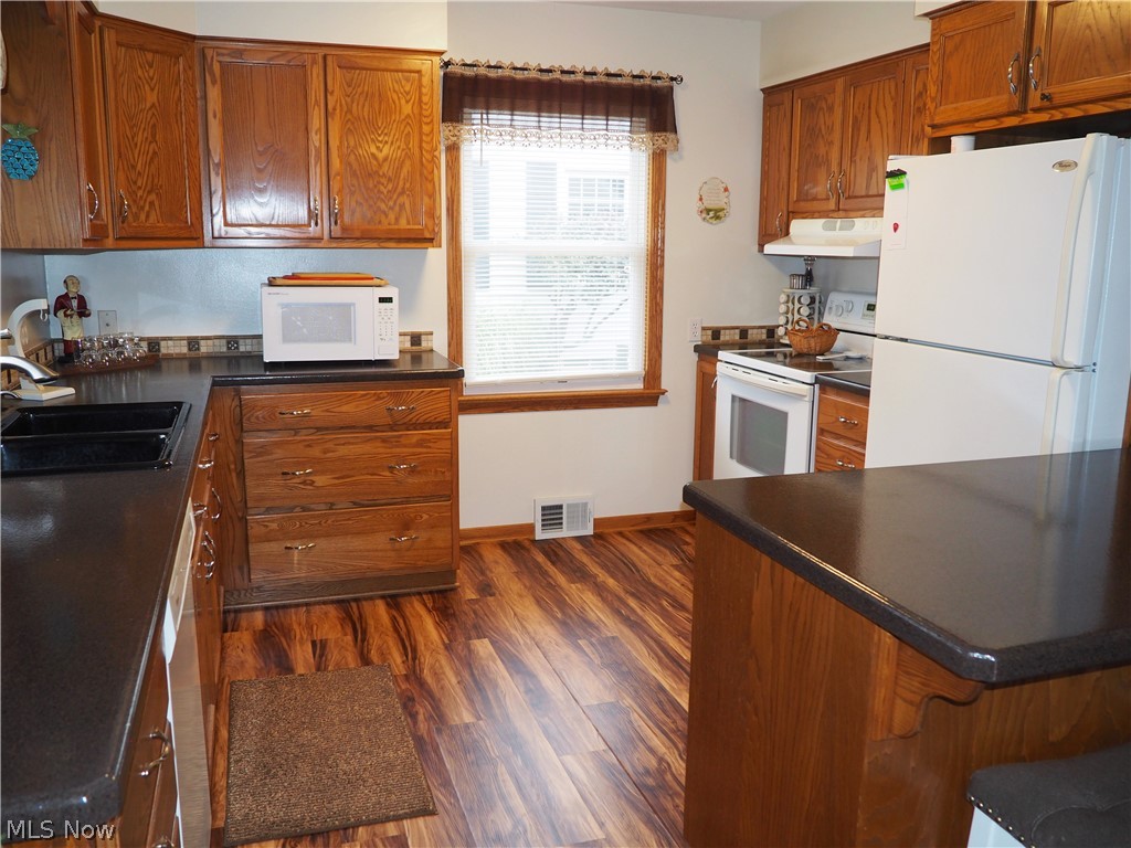 Lions Pk - Residential