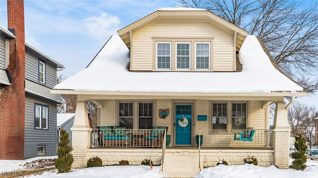 Photo of 1404 Euclid Avenue, Zanesville, OH 43701 (MLS # 5185178)