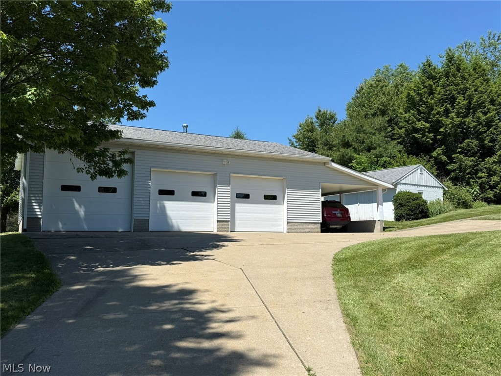 4223 Blacksnake Hill Road NE