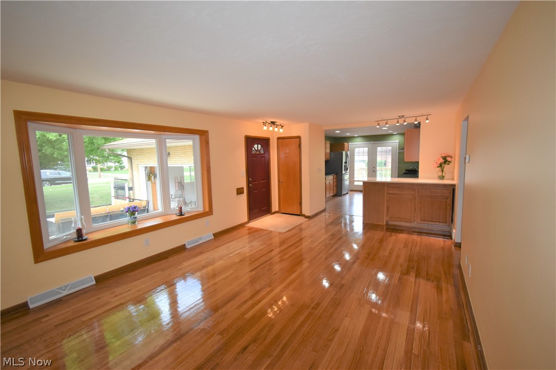 Crestwood - Residential