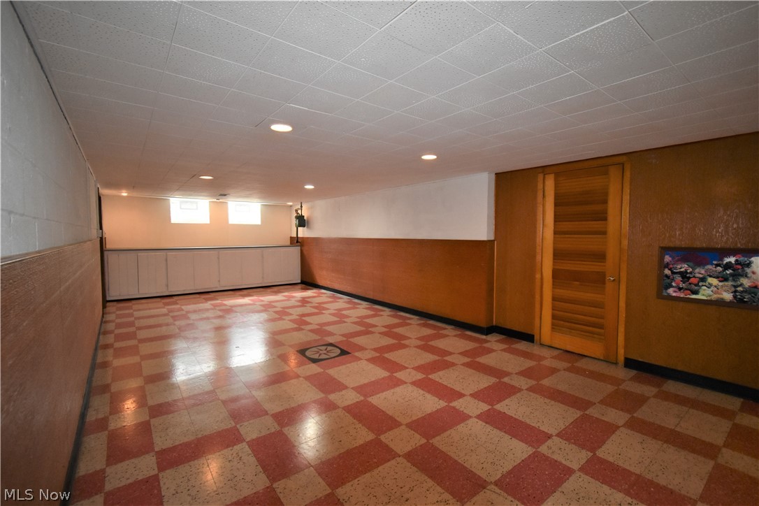 Crestwood - Residential