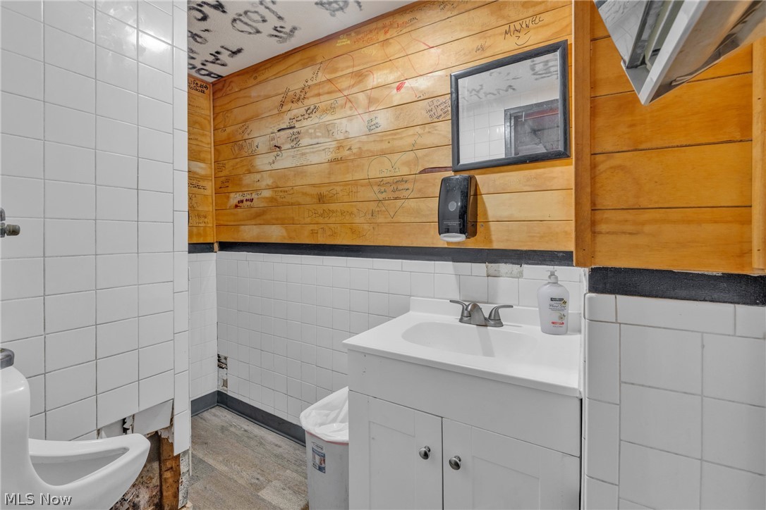 Parks Foster - Commercial Sale