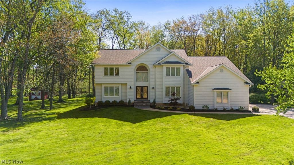 Photo of 5045 Crofton Avenue, Solon, OH 44139 (MLS # 5207214)