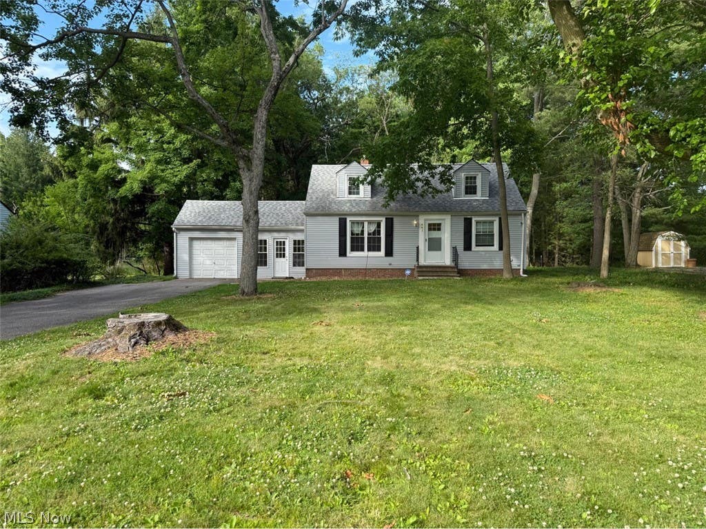 Photo of 441 Douglas Boulevard, Richmond Heights, OH 44143 (MLS # 5222830)
