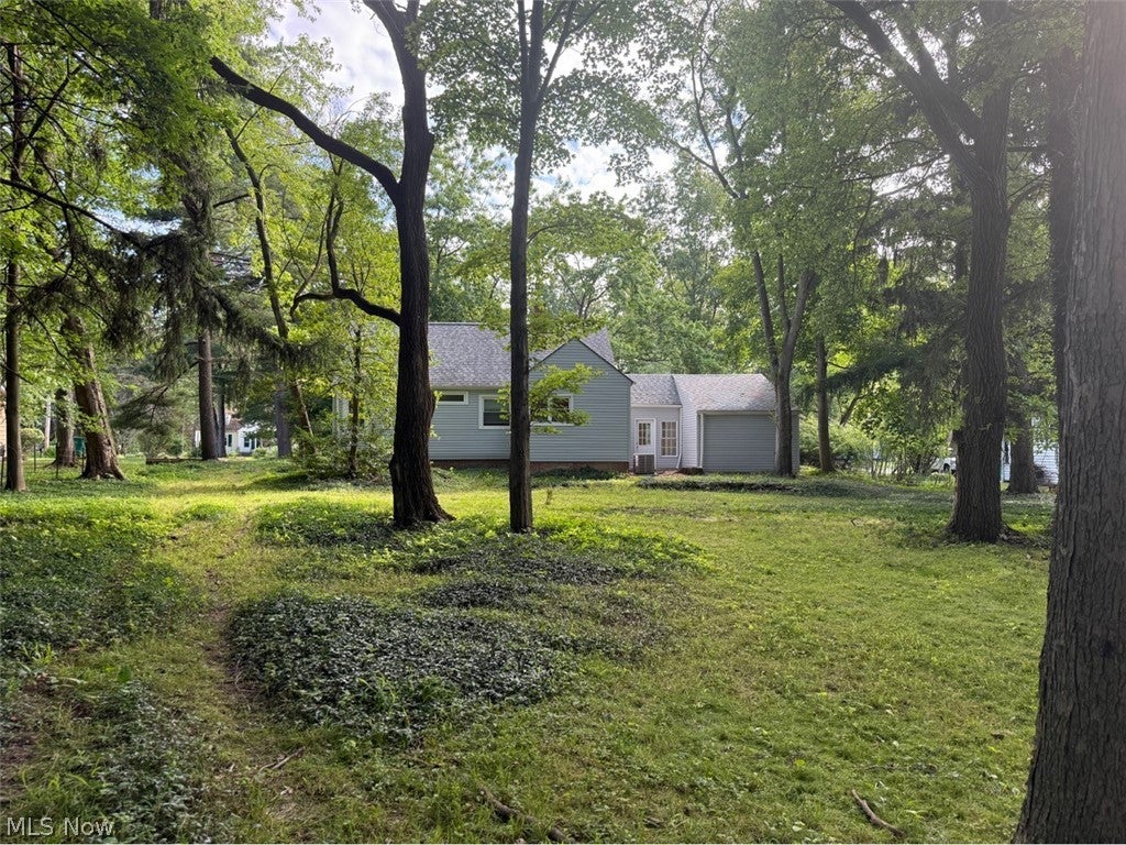 Photo of 441 Douglas Boulevard, Richmond Heights, OH 44143 (MLS # 5222830)
