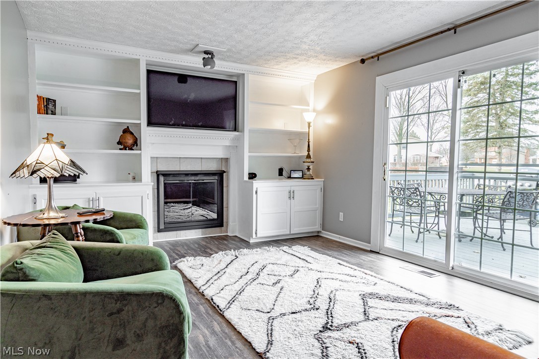 Foxboro Meadows - Residential