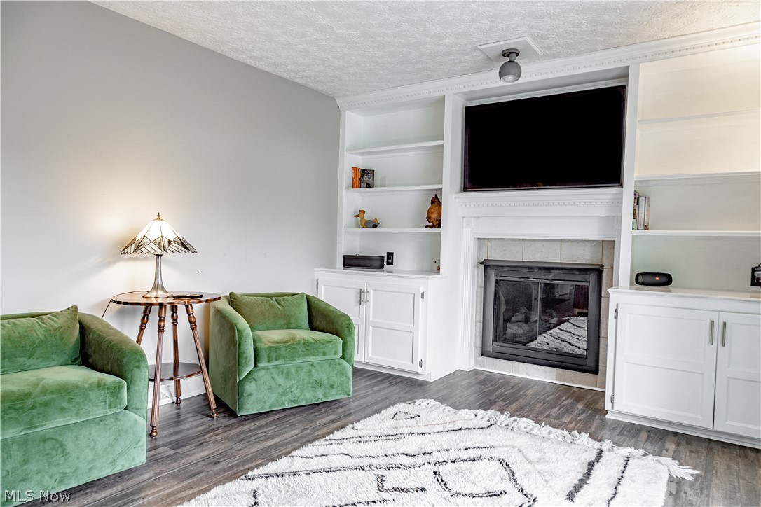 Foxboro Meadows - Residential