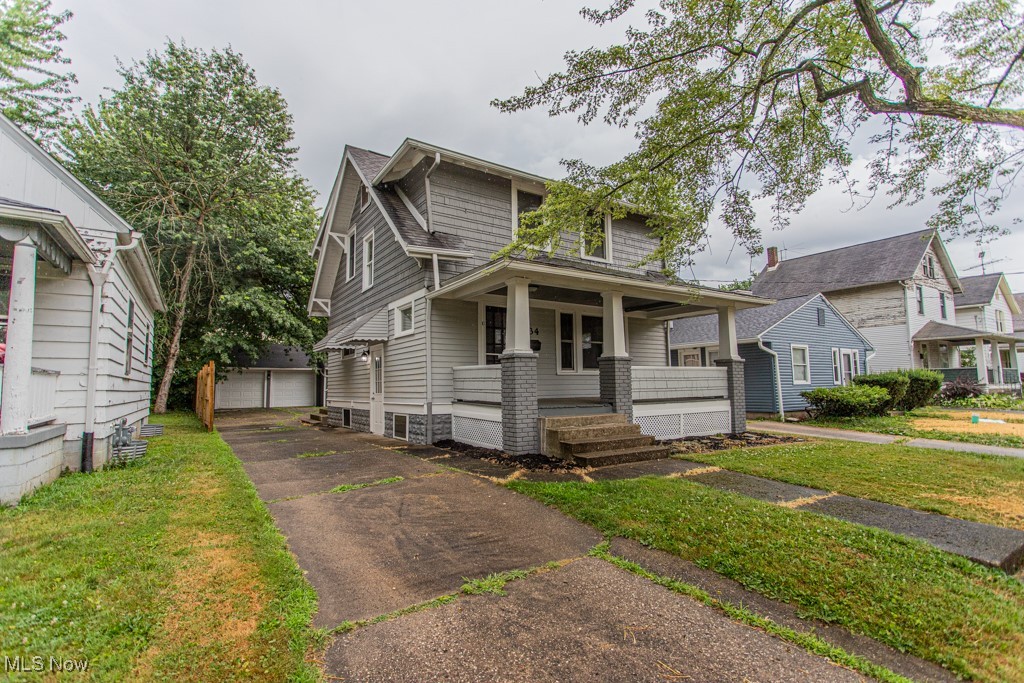 3 bed 1.5 bath 3.5 car garage - Charming NE Warren Home with 1920s Character! This 3-bed, 1.5-bath gem features original 1920s built-ins, crown molding, and trim, paired with new carpet, fresh paint inside and out, newer light fixtures, and all appliances included. ------- Major upgrades: roof/windows (2016), hot water tank (2021). AC added 2012 - Fencing 2023 ------ Bonus: a huge 3.5-car garage with 220V—perfect for storage, hobbies, or a workshop. ------ Move-in ready with vintage charm and modern comfort!