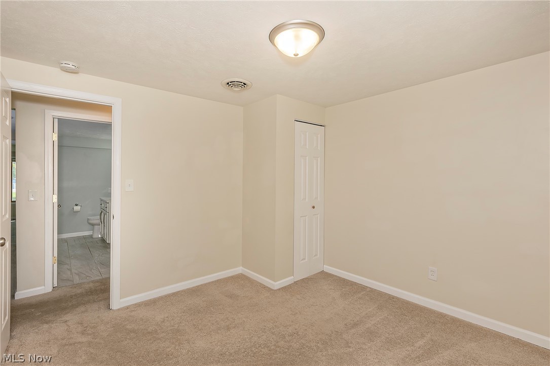 Valley Brook Vill - Residential