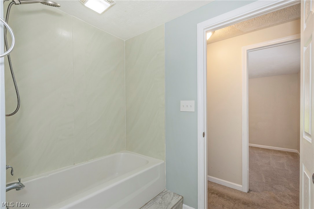 Valley Brook Vill - Residential