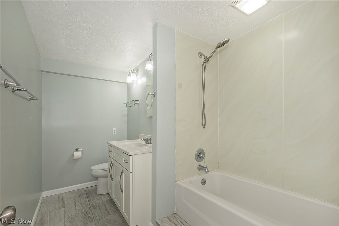 Valley Brook Vill - Residential