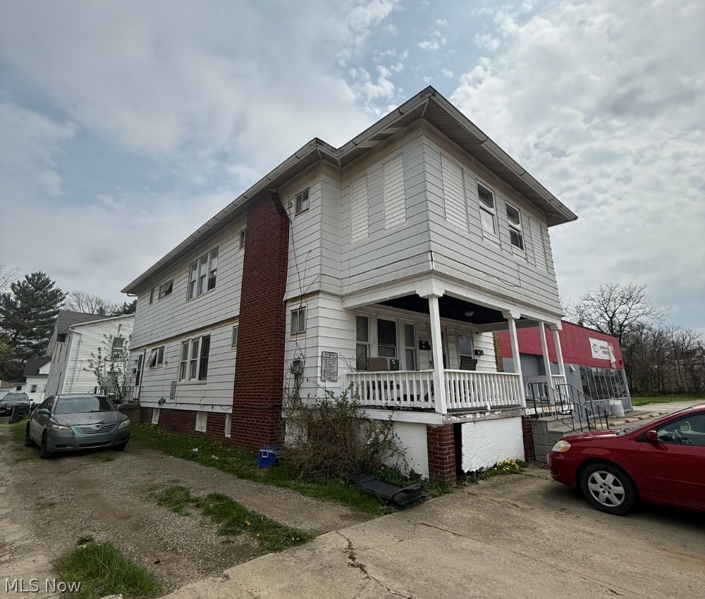 O Bowen & William S Wallaces - Residential Income