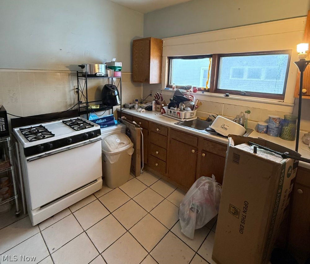 O Bowen & William S Wallaces - Residential Income