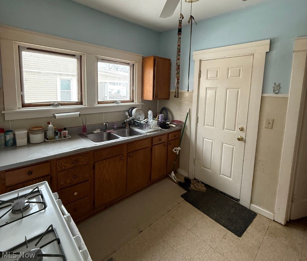 O Bowen & William S Wallaces - Residential Income