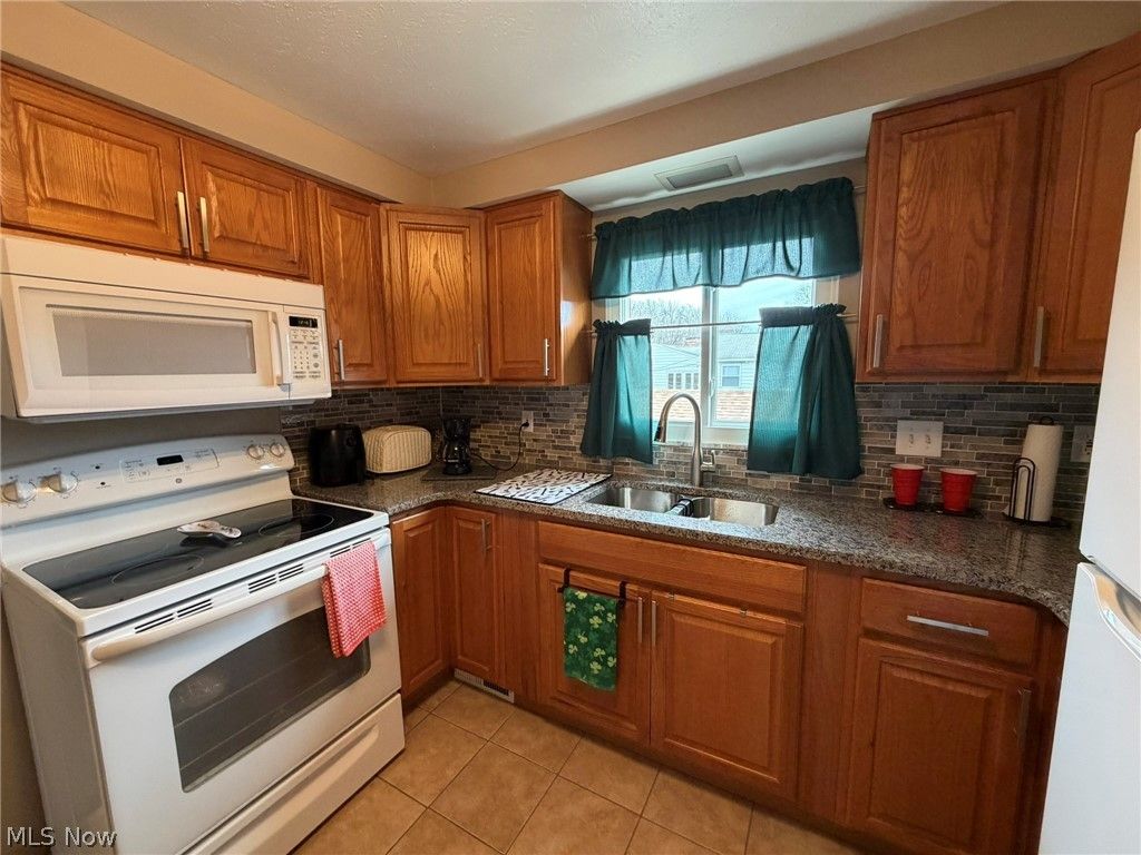 Photo of 6482 State Road #E16, Parma, OH 44134 (MLS # 5189874)