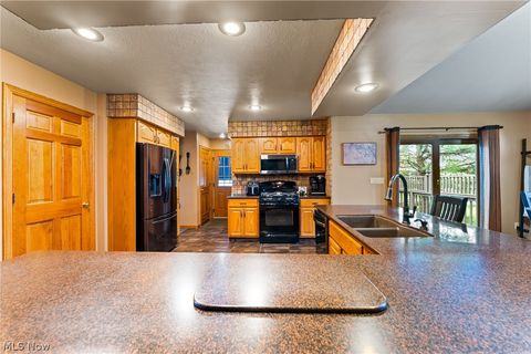 Tiny photo for 98 Jade Circle, Canfield, OH 44406 (MLS # 5203313)