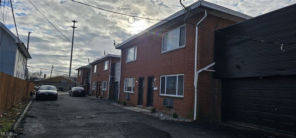 Photo of 2868 Noble Road #9, Cleveland Heights, OH 44121 (MLS # 5180471)