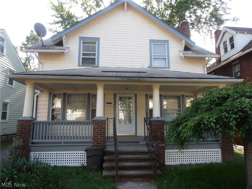 Tenant has vacated - trash out to be completed - photos to follow. POS negotiable