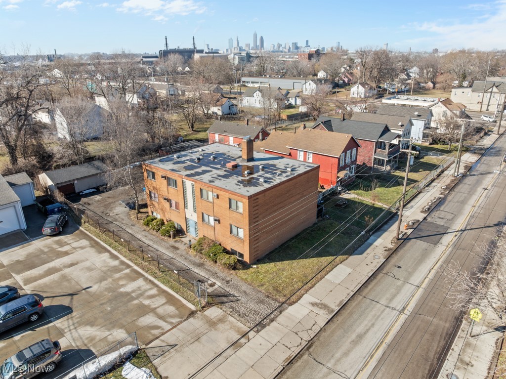 3250 E 49th Street