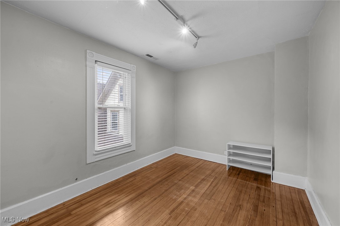 Cleveland, Ohio 44113, United States, 6 Bedrooms Bedrooms, ,2 BathroomsBathrooms,Residential,Active,143727