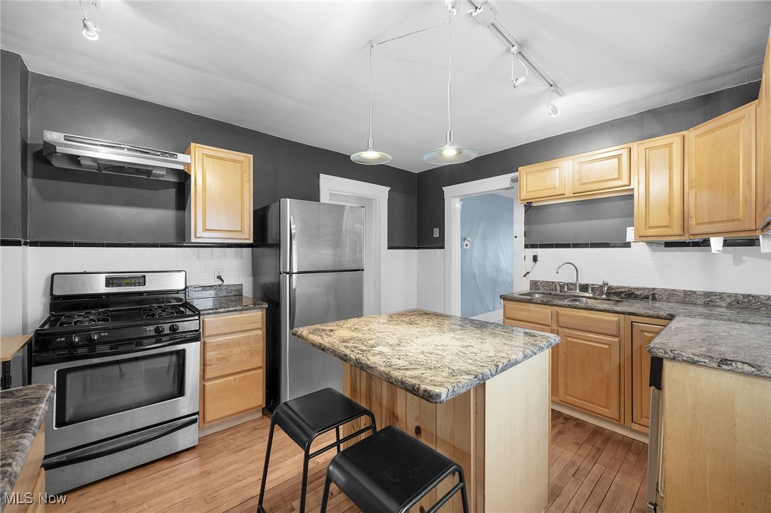 Cleveland, Ohio 44113, United States, 6 Bedrooms Bedrooms, ,2 BathroomsBathrooms,Residential,Active,143727