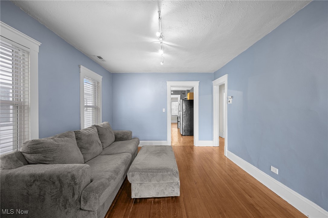 Cleveland, Ohio 44113, United States, 6 Bedrooms Bedrooms, ,2 BathroomsBathrooms,Residential,Active,143727