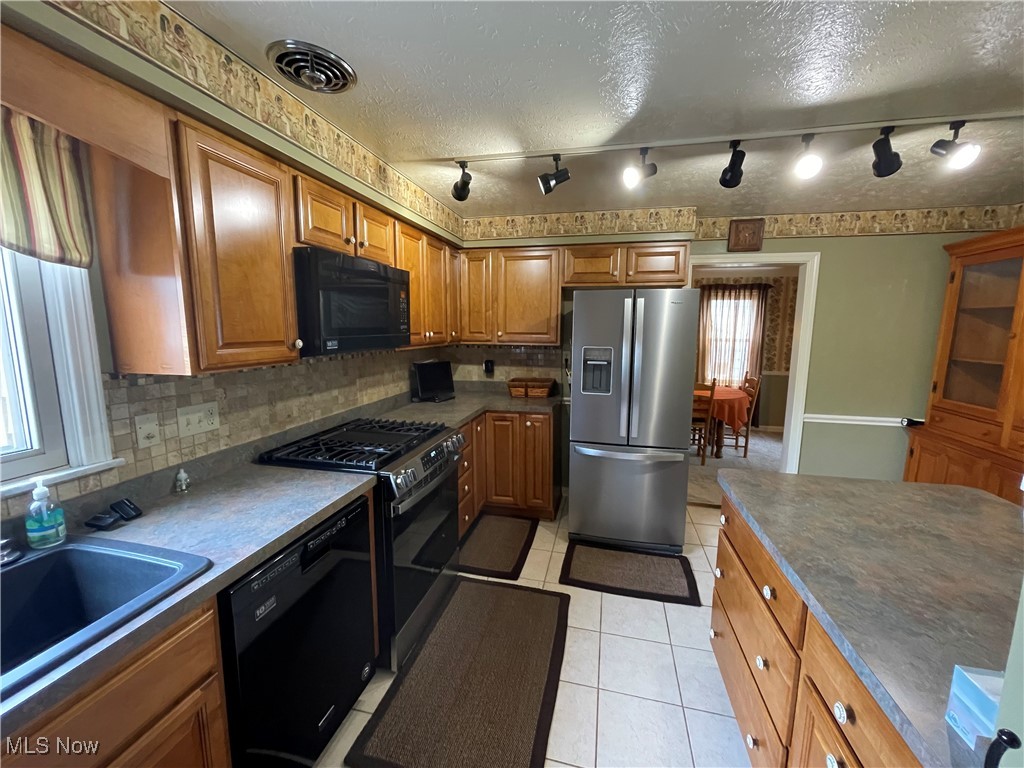12305 Oak Park Boulevard, Garfield Heights, Ohio image 3