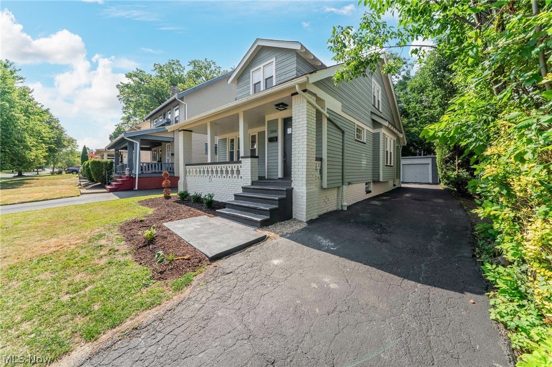 3366 Tullamore Road
