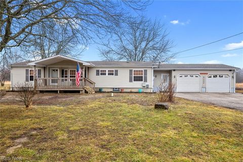 Homes For Sale - 6502 N Park Avenue<br/> Bristolville, OH 44402