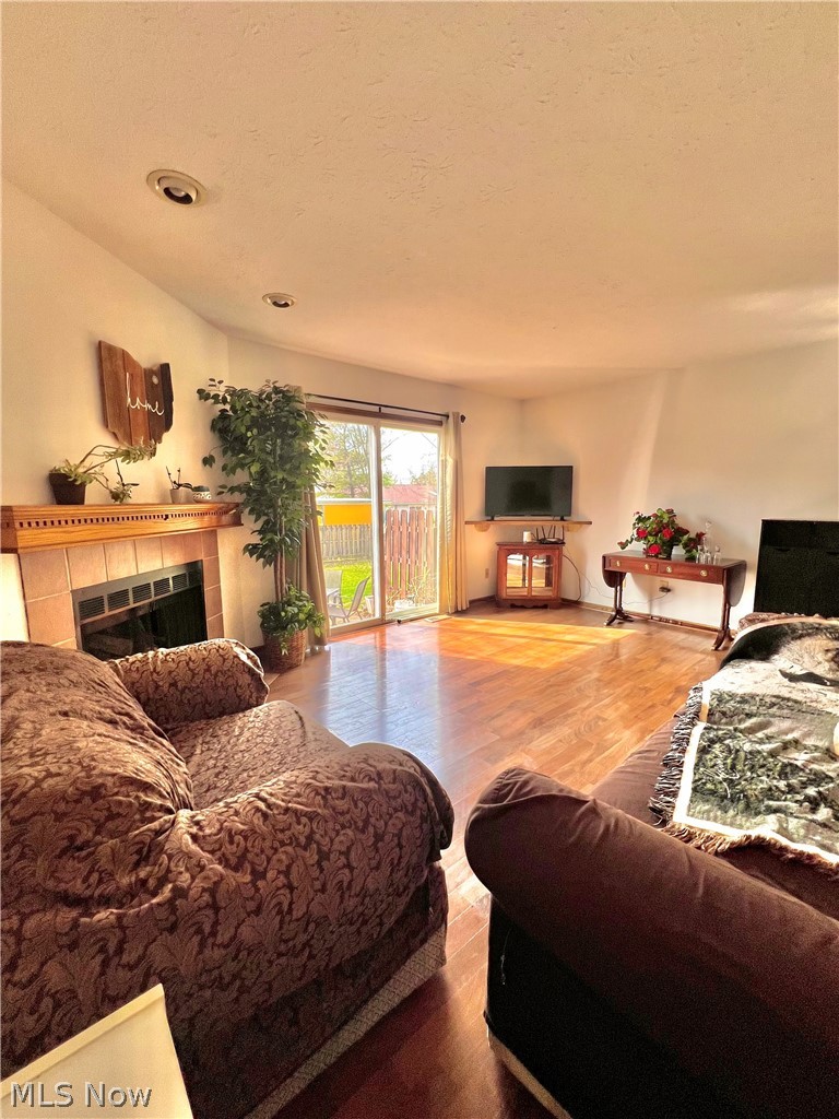 Maplecreek Twnhms - Residential