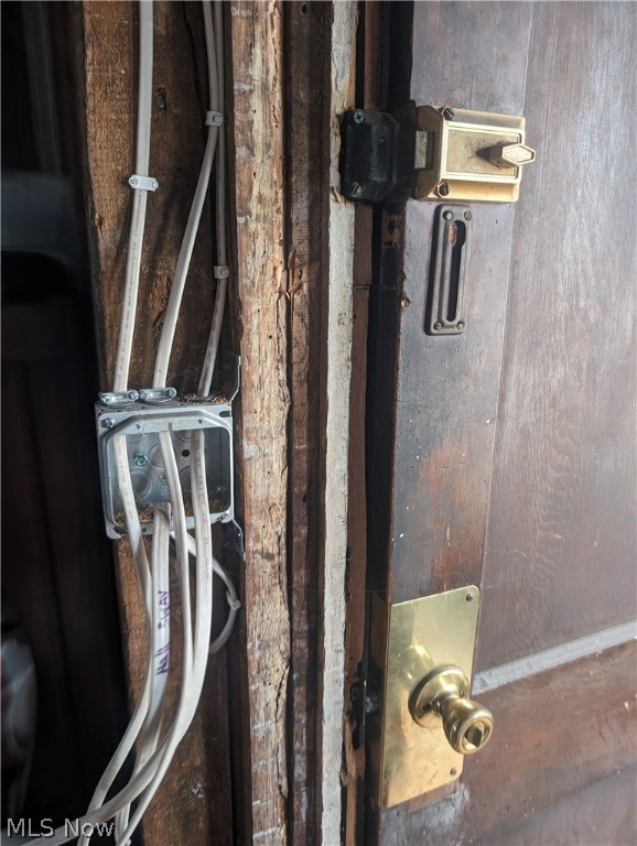 Frisbie Cos/Windemere 03 - Residential Income