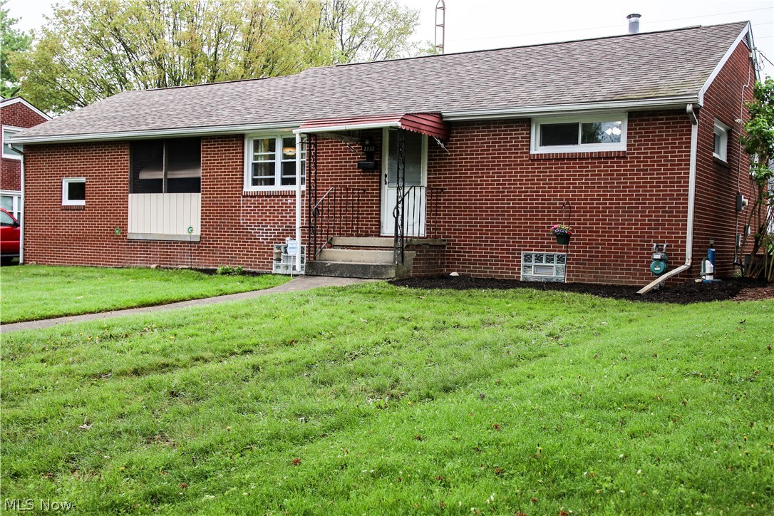 Move in ready! This charming all brick ranch home is located within walking distance to the University of Mount Union. Features a eat in kitchen with newer counter tops, updated appliances and flooring. Nice sized bedrooms with ample closet space, and large windows. Cozy screened in sunroom located off of the living room perfect for summer days and grilling out. Original hardwood floors throughout. Mechanical updates include a new Furnace and Central Air in 2005 and Roof in 2013. Large crafting space/ workshop in the basement.