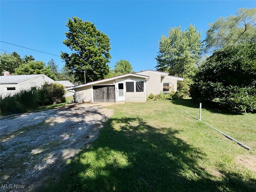 Don't miss this wonderful opportunity to own a 3-bedroom, 1.5-bath ranch-style home in the desirable Chippewa Lake community. Step inside to an inviting living room with vaulted ceilings, creating a bright and open feel. The eat-in kitchen offers ample cabinet space and a cozy dining area, perfect for everyday meals or gatherings. The home also features a deep, attached one car garage with space for extra storage, or even a small workshop. Enjoy the convenience of single-level living with all the essentials right at your fingertips. Located just minutes from the lake, parks, and local amenities, this home is ideal for those seeking comfort, charm, and a relaxed lifestyle. Schedule your private tour today and see all this property has to offer. This property has been placed in an upcoming event. All bids should be submitted at Xome.com void where prohibited. Please submit any pre-auction offer received through the property details page on Xome.com. Any post-auction offers will need to be submitted directly to the listing agent. Response within 3 business days. All properties are subject to a 5% buyer s premium pursuant to the Auction Participation Agreement and Terms & Conditions minimums will apply. Please contact listing agent for details and commission paid on this property.