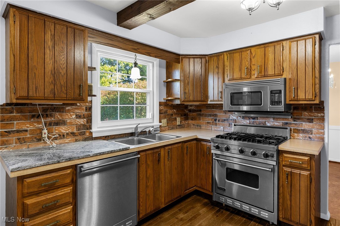 Elmknoll Heights - Residential