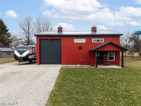 Homes For Sale - 19 Harclay Court<br/> Ashland County, Hayesville, OH 44838