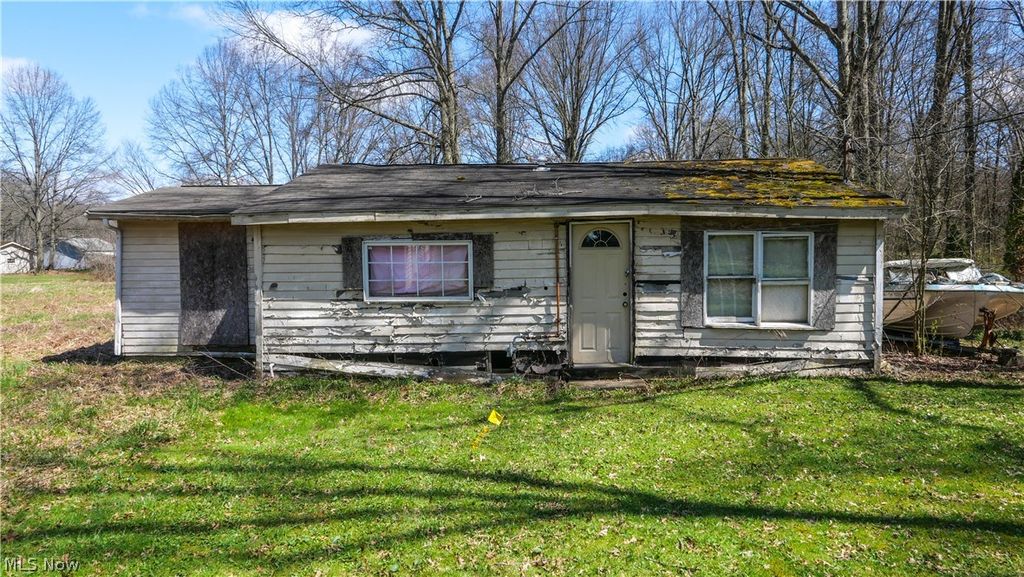 Photo of 5556 Shaffer Road NW, Warren, OH 44481 (MLS # 5199613)