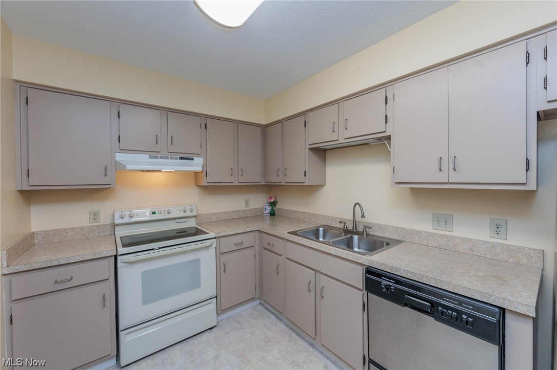 Lockwood Ridge Condo Prcl 2 - Residential