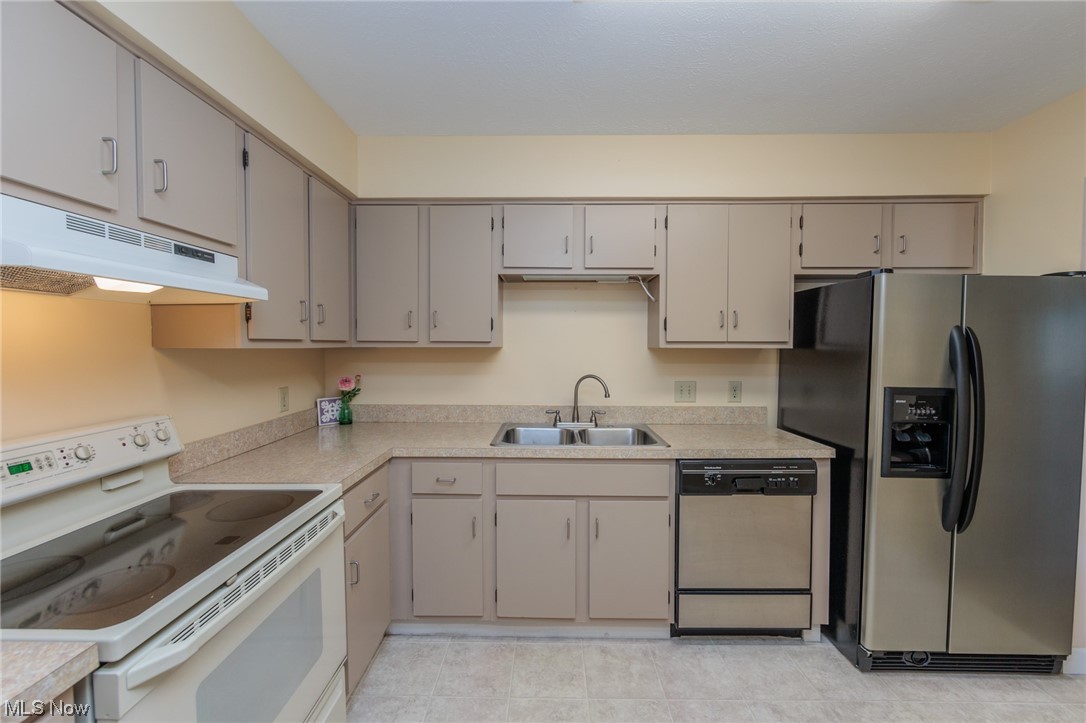 Lockwood Ridge Condo Prcl 2 - Residential