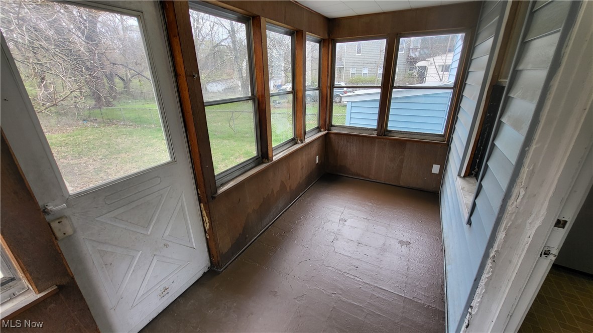 Cleveland, Ohio 44105, United States, 4 Bedrooms Bedrooms, ,1 BathroomBathrooms,Residential,Active,112836