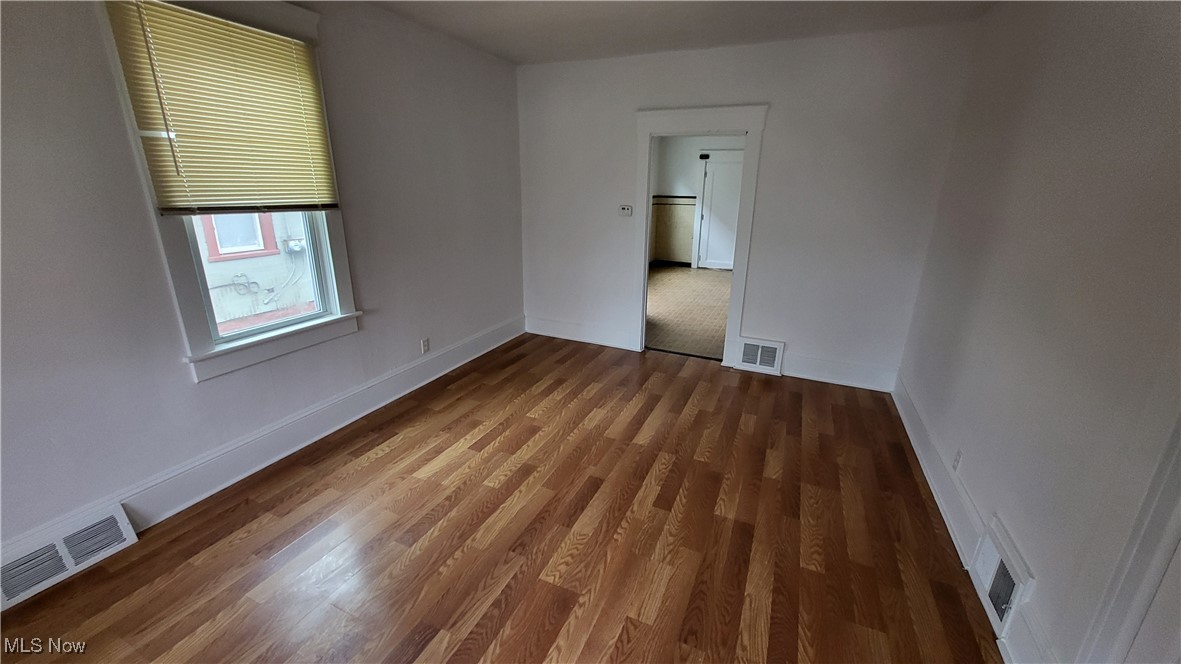 Cleveland, Ohio 44105, United States, 4 Bedrooms Bedrooms, ,1 BathroomBathrooms,Residential,Active,112836