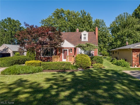 Homes For Sale - 1455 Canterbury Road<br/> Westlake, OH 44145