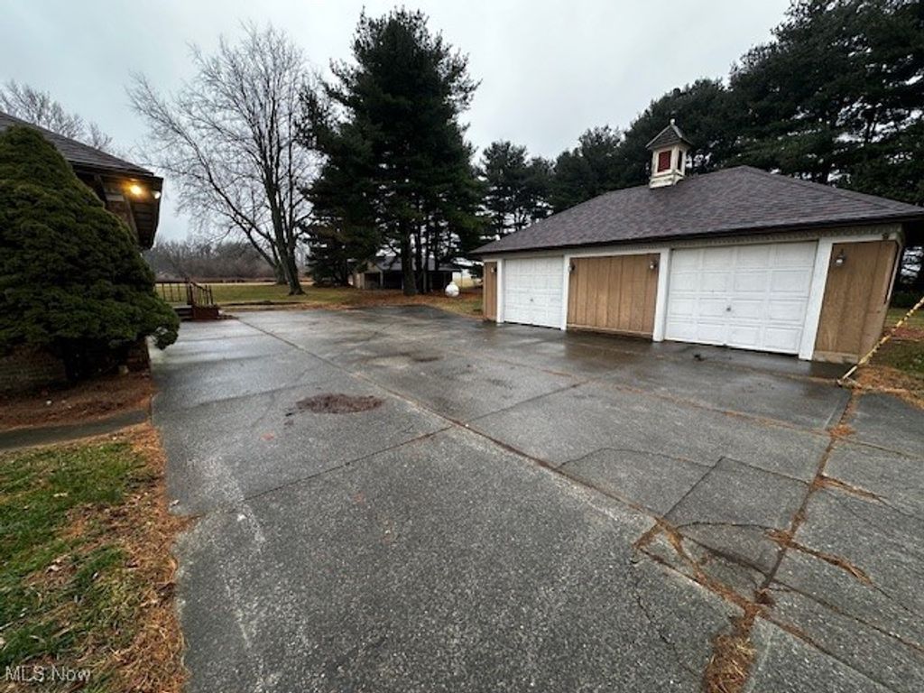 Photo of 3508 Miller Road, Sandusky, OH 44870 (MLS # 5178439)