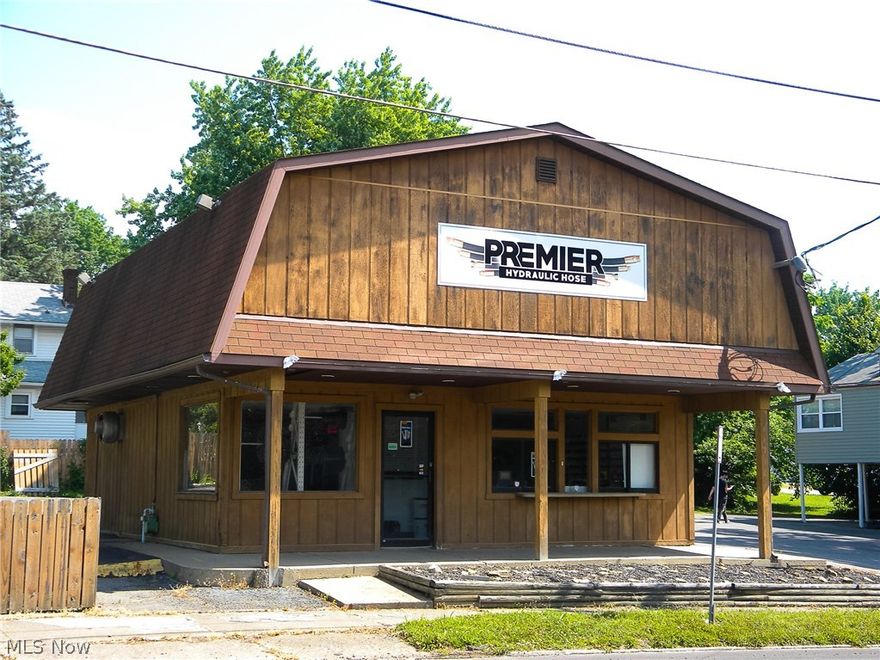 • 1,800 SF Freestanding Building
• Ideal for Retail or Restaurant
• 888 SF on 1st Floor / 900+ SF on 2nd Floor
• Recently Remodeled including 2 Restrooms
• Former Pizza/Sub Shop; most recently Industrial Parts Store
• 2nd Floor Great for Office/Storage or Apartment
• High Visibility on Heavily Traveled City Street
• Ample Parking - 16 Spaces
• Central Air Conditioning
• Rear Double-Door Entrance
• Close to College of Wooster

Offered for Sale at: $95,000
Lease Rate: $650/month, NNN