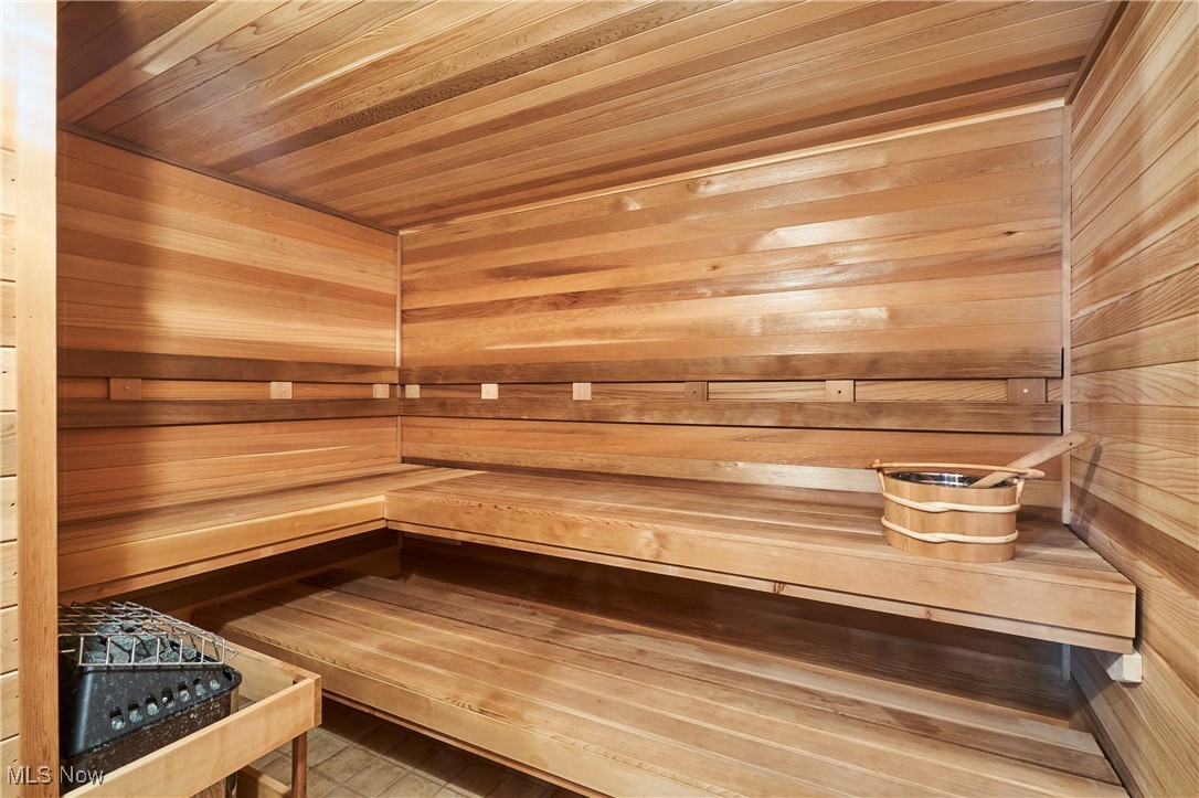 Richfield, Ohio 44286, United States, 6 Bedrooms Bedrooms, ,8 BathroomsBathrooms,Residential,Active,196494