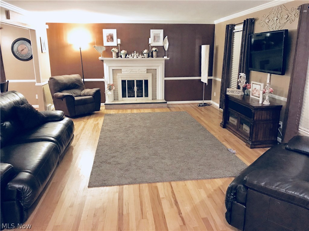 Crestwood Heights 01 - Residential