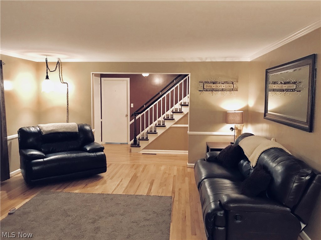 Crestwood Heights 01 - Residential