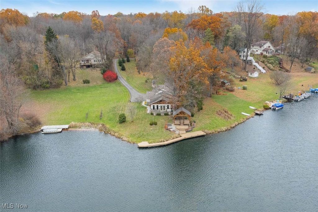 Photo of 83 Cherry Drive NW, North Canton, OH 44720 (MLS # 5177706)