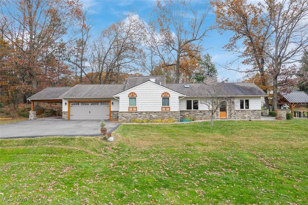 Photo of 83 Cherry Drive NW, North Canton, OH 44720 (MLS # 5177706)
